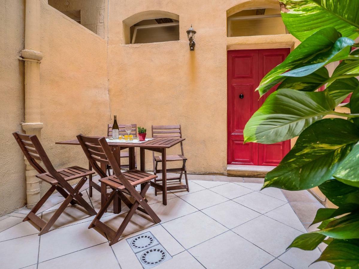 Valletta Main Street Apartment Екстериор снимка