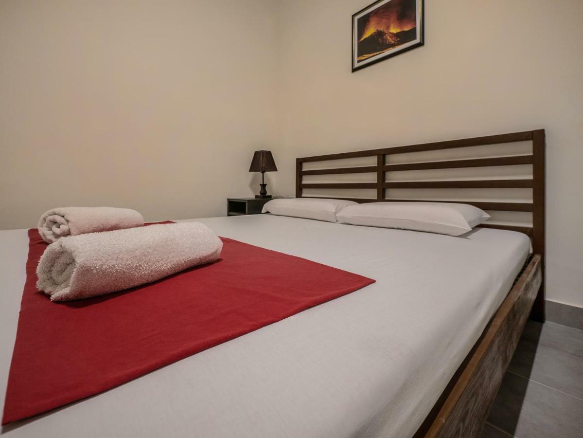 Valletta Main Street Apartment Екстериор снимка