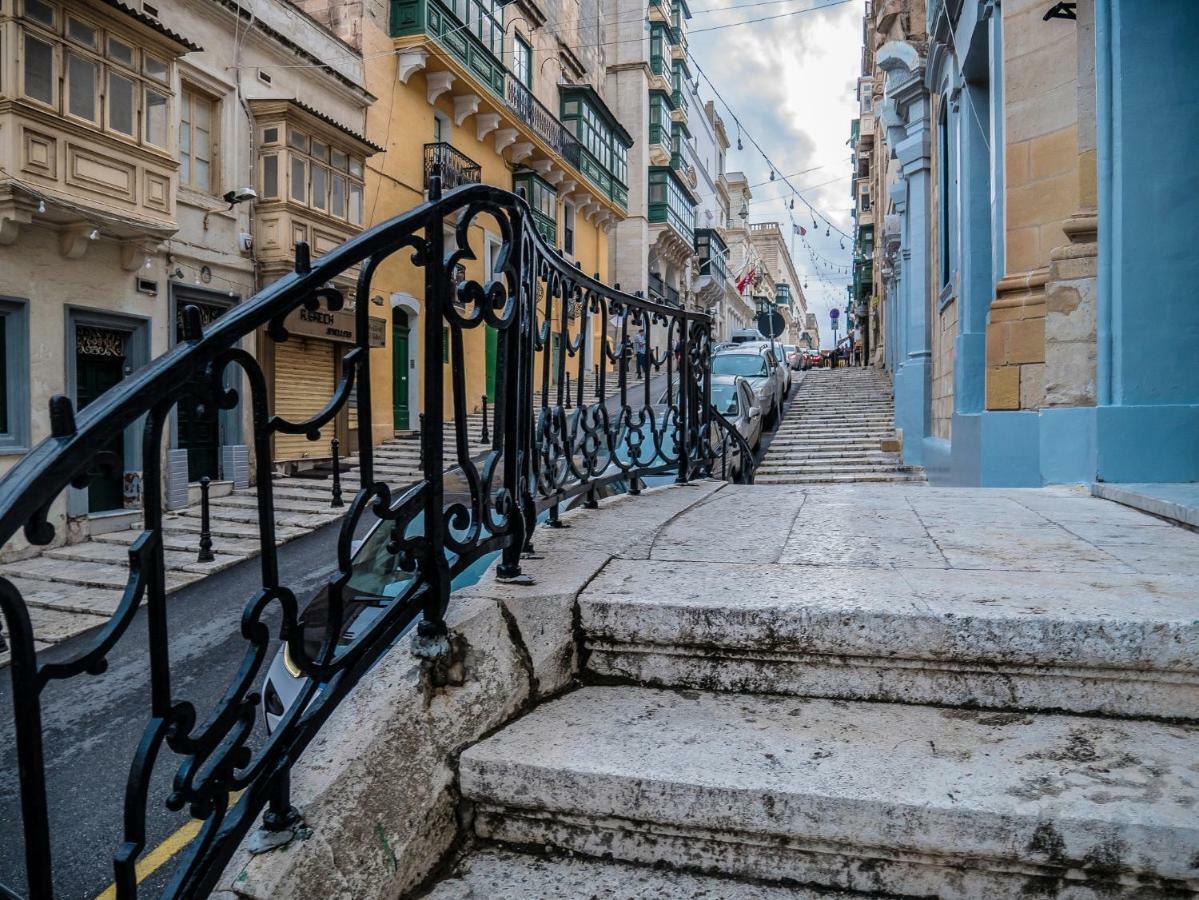 Valletta Main Street Apartment Екстериор снимка