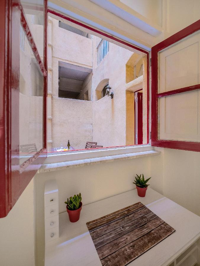 Valletta Main Street Apartment Екстериор снимка